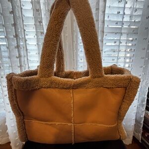 Elegant Tan Shearling Tote Bag